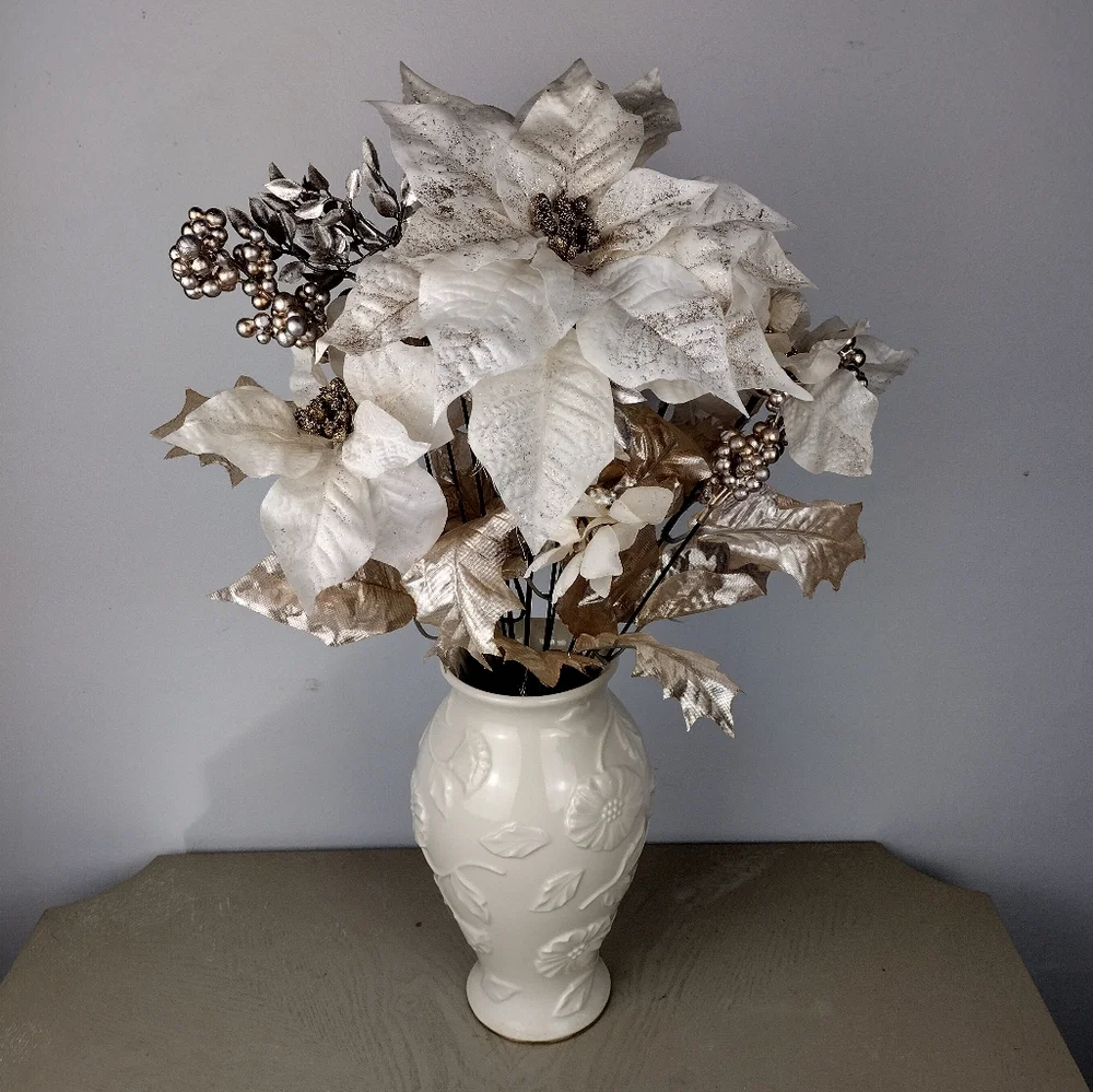 Elegant Cream and Gold Floral Arrangement